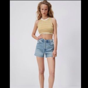 Zara High Waisted Slit Denim Shorts size 4 (27)